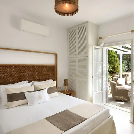 Villa Platinum Paros Zefyros 4 Bedroom Private Pool