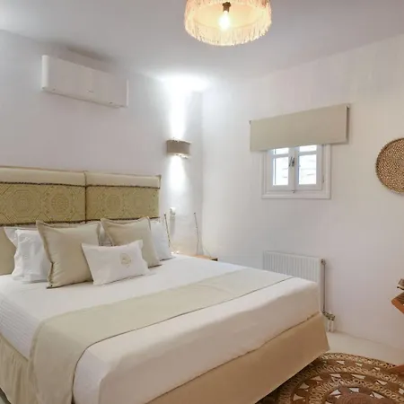 Platinum Paros Zefyros 4 Bedroom Private Pool *